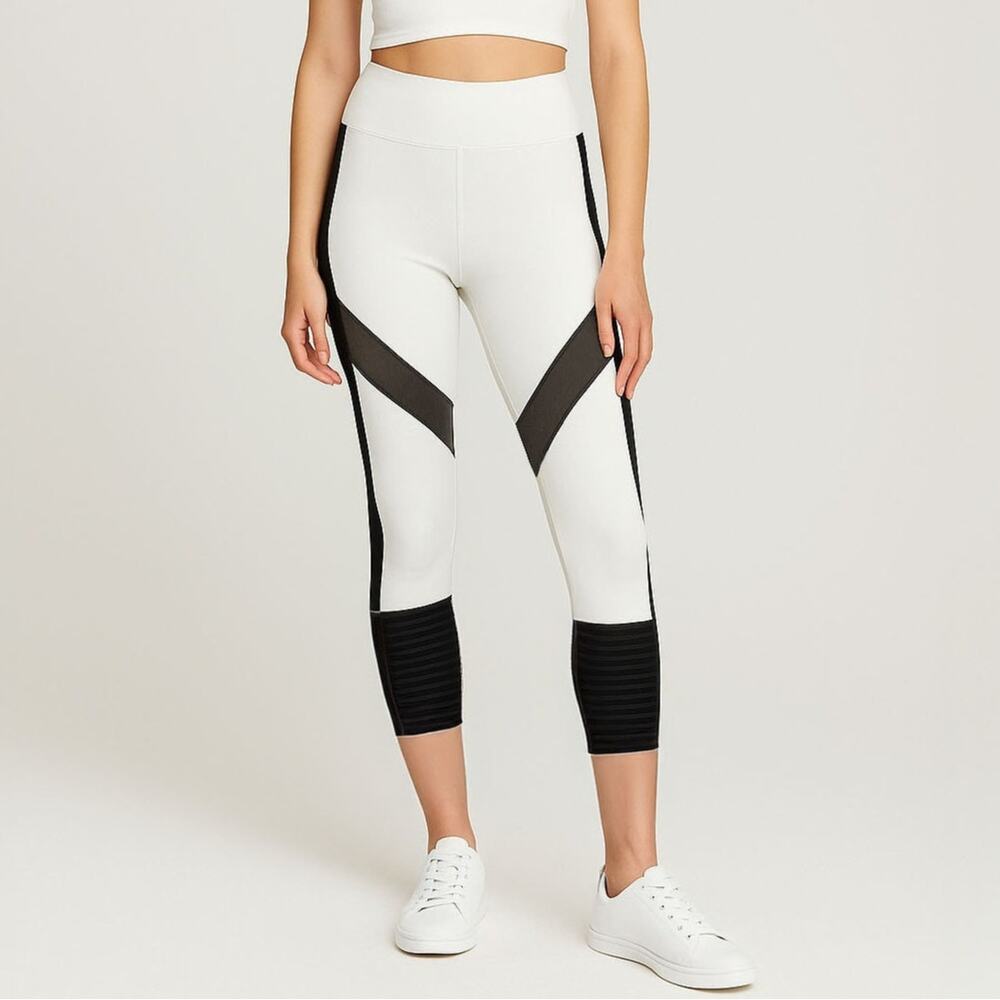 NWT Threads 4 Thought Black & White Sz L Leggings